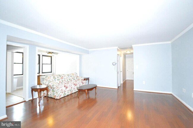 9647 White Acre Rd-Unit -C-1 in Columbia, MD - Building Photo - Building Photo