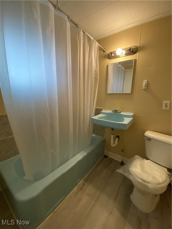 property at 3190 W 70th St