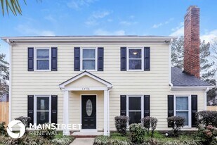 13716 Tynecastle Ln in Matthews, NC - Building Photo