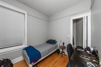 3350 N Sheffield Ave, Unit # 02 in Chicago, IL - Building Photo - Building Photo