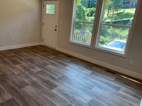 254 Brooklyn Rd in Asheville, NC - Building Photo - Building Photo