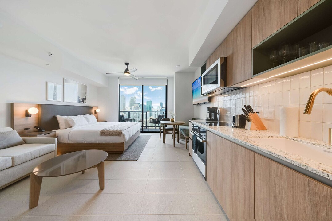 159 NE 6th St in Miami, FL - Building Photo