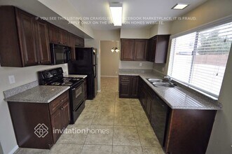 2320 W Beck Ln in Phoenix, AZ - Building Photo - Building Photo