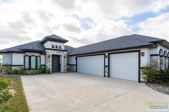 86 Torrey Pines Dr in Laguna Vista, TX - Building Photo - Building Photo