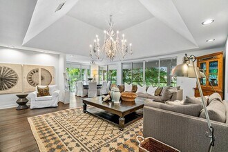 11823 Pebblewood Dr in Wellington, FL - Foto de edificio - Building Photo