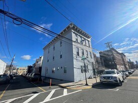 2500 Adam Pl in Union City, NJ - Building Photo