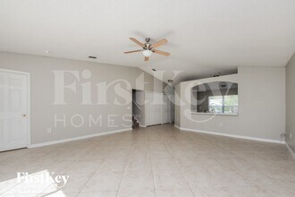 329 Chiquita Ct in Kissimmee, FL - Building Photo - Building Photo