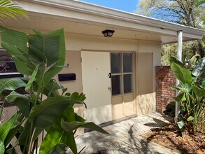 421 S Hyer Ave, Unit D in Orlando, FL - Building Photo - Building Photo