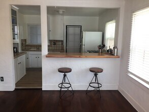 104 N Guadalupe Ave in Redondo Beach, CA - Building Photo - Building Photo