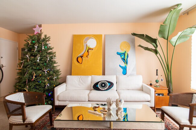 960 Larrabee St, Unit 222 in West Hollywood, CA - Foto de edificio - Building Photo
