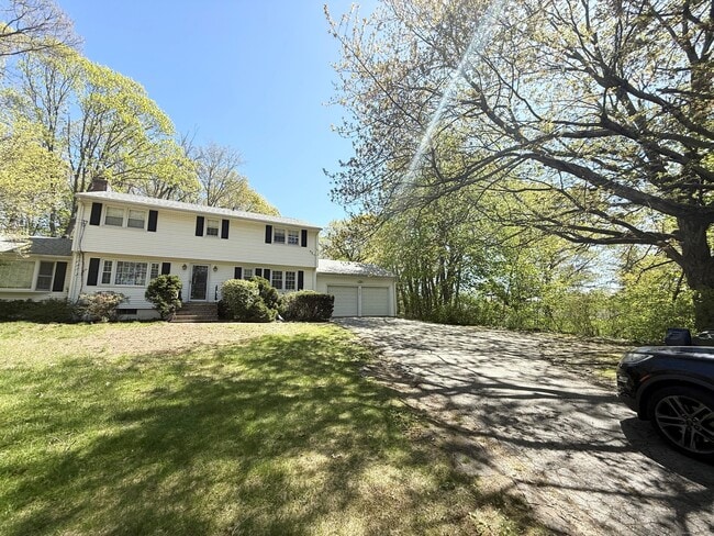 2954 Madison Ave in Bridgeport, CT - Building Photo - Building Photo