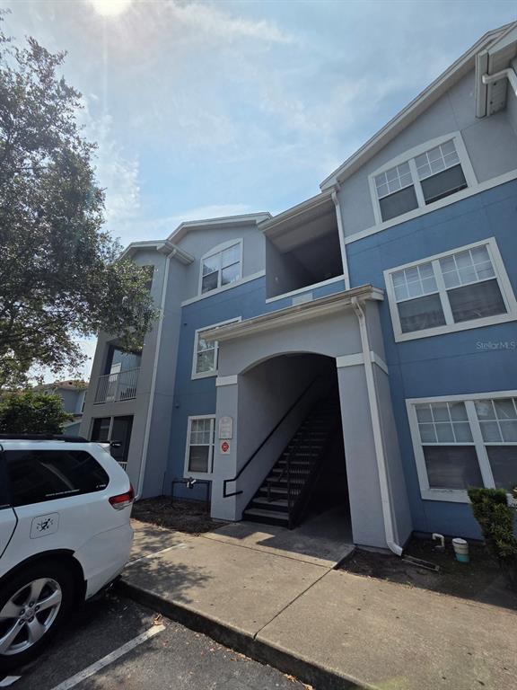 5824 Lake Pointe Village Cir