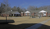 Lucky Pointe Apartments 55+ in La Fayette, GA - Foto de edificio - Building Photo