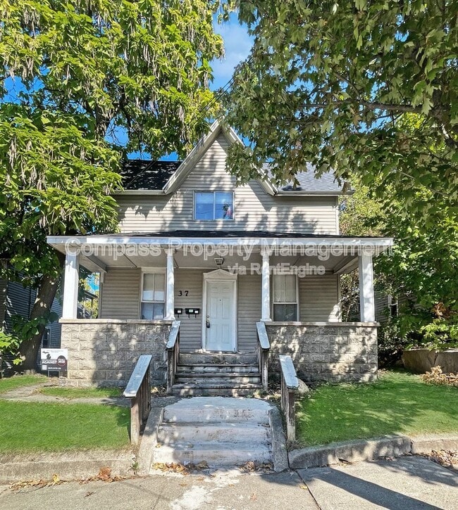 property at 37 Grove St NE