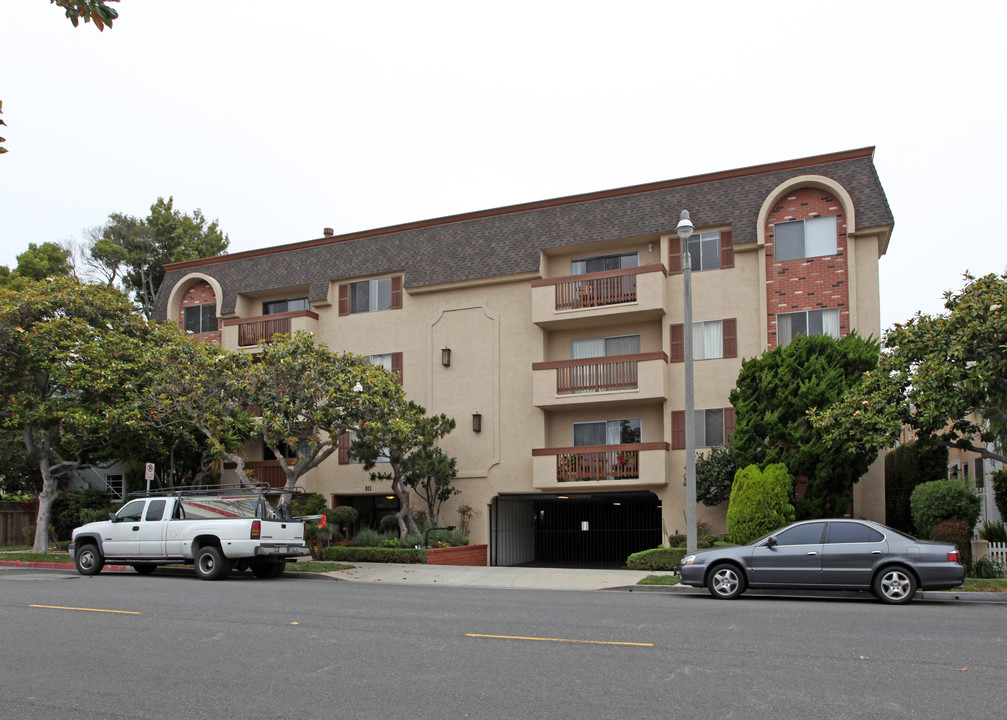 La Montana in Santa Monica, CA - Building Photo