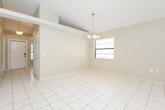 10420 Cresto Delsol Cir in Orlando, FL - Building Photo - Building Photo