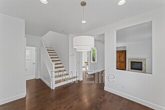 24619 Montevista Cir in Santa Clarita, CA - Building Photo - Building Photo