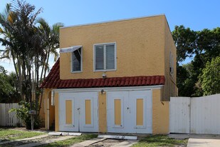 912 Almeria Rd in West Palm Beach, FL - Building Photo