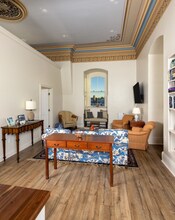 2 Pleasant St-Unit -4A in Brunswick, ME - Building Photo - Building Photo