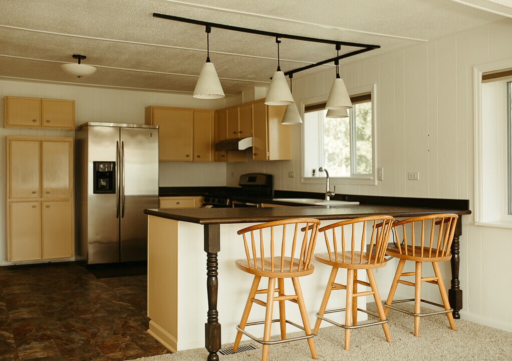 239 Wilderness Dr in Fairbanks, AK - Building Photo