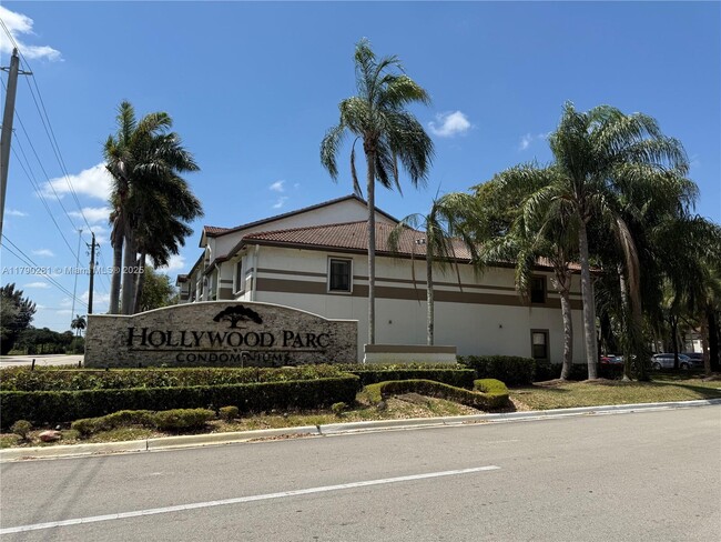 650 S Park Rd in Hollywood, FL - Foto de edificio - Building Photo
