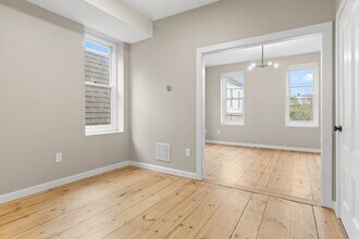 16-24 Market St in Amesbury, MA - Building Photo - Building Photo