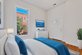 2601 W North Ave, Unit 2 in Chicago, IL - Foto de edificio - Building Photo