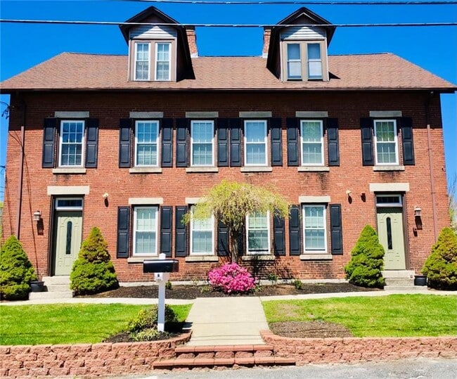 property at 2 Brayton Ct