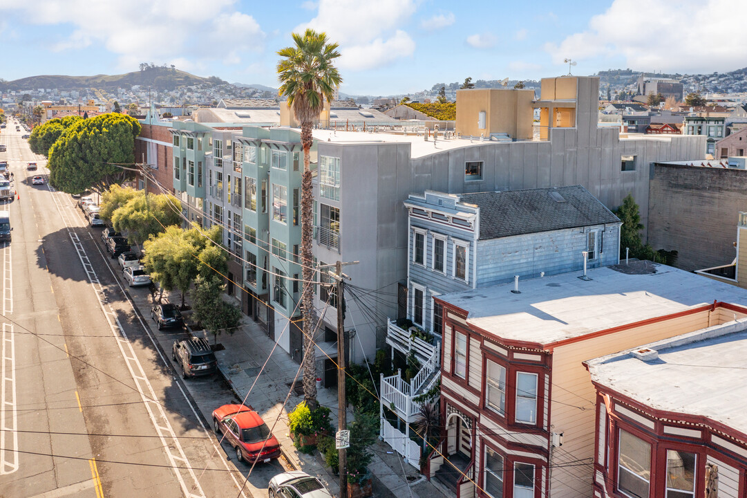 2412 Harrison St in San Francisco, CA - Building Photo