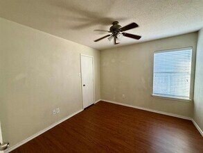 900 Timber Oaks Ln in Arlington, TX - Building Photo - Building Photo