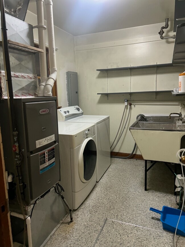 4347 Custer Ave in Lyons, IL - Building Photo - Building Photo