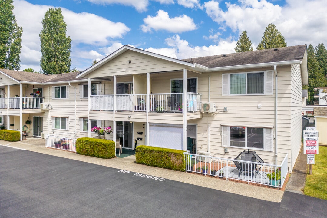 2510 Ware St in Abbotsford, BC - Building Photo