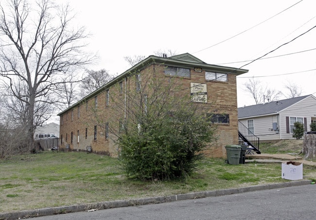 Jennette Place Apartments in Memphis, TN - Building Photo - Building Photo