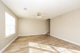 269 Mary Joe Martin Dr in La Vergne, TN - Building Photo - Building Photo