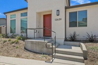 12639 Elizabeth Wy in San Diego, CA - Building Photo - Building Photo