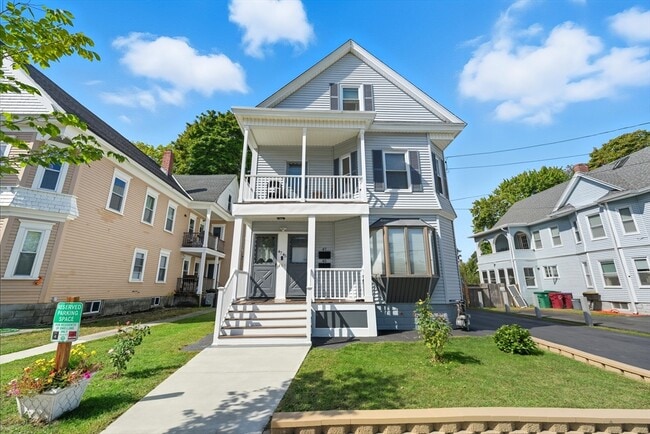 45 Highland Ave in Lowell, MA - Building Photo - Building Photo