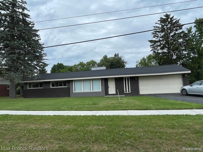 property at 40960 W 10 Mile Rd
