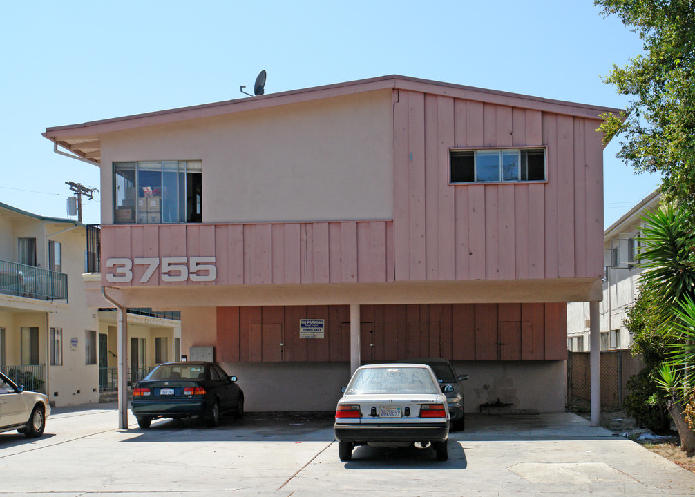 3755 Westwood Blvd in Los Angeles, CA - Building Photo