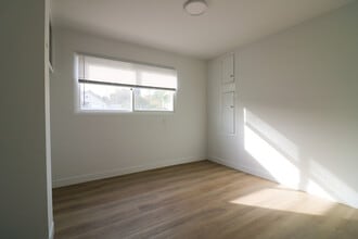 26205 Oak St in Lomita, CA - Building Photo - Building Photo