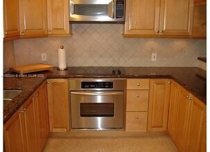 809 Almeria Ave in Coral Gables, FL - Building Photo - Building Photo