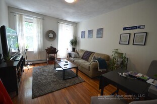 72 Brainerd Rd, Unit 18 in Boston, MA - Building Photo