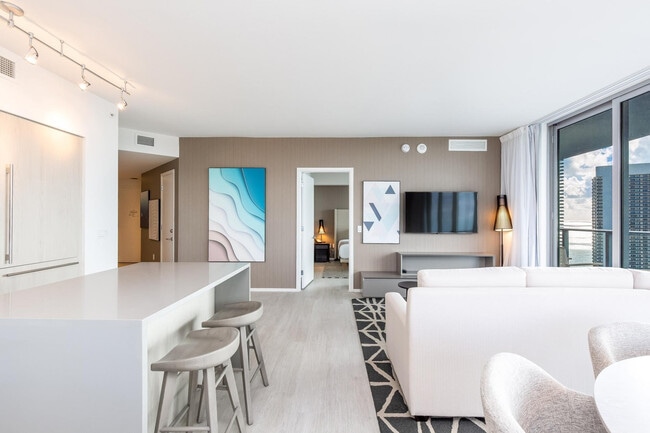 4010 S Ocean Dr in Hollywood, FL - Building Photo - Building Photo