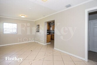1520 SW 68th Way in North Lauderdale, FL - Building Photo - Building Photo