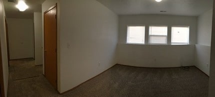 1506 E Desmet Ave in Spokane, WA - Building Photo - Building Photo