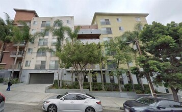 950 S Harvard Blvd in Los Angeles, CA - Building Photo - Building Photo