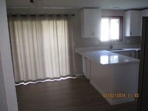 631 N 13th St in Elma, WA - Building Photo - Building Photo