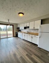 1352 W Hiawatha Dr in Appleton, WI - Building Photo