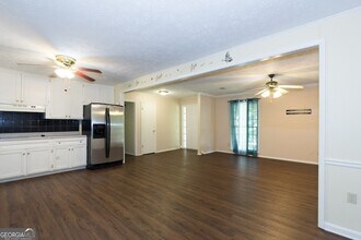3720 Sunny Hill Dr in Loganville, GA - Building Photo - Building Photo