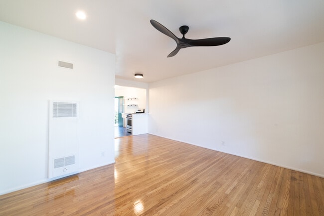 11638 Riverside Dr in Los Angeles, CA - Building Photo - Building Photo