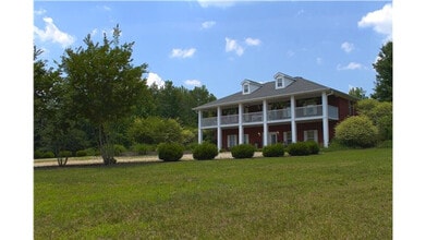 198 Schools Dr in Camden, TN - Building Photo - Building Photo